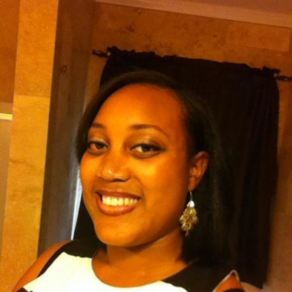 Meet your Posher, Courtney - Picture 1 of 1